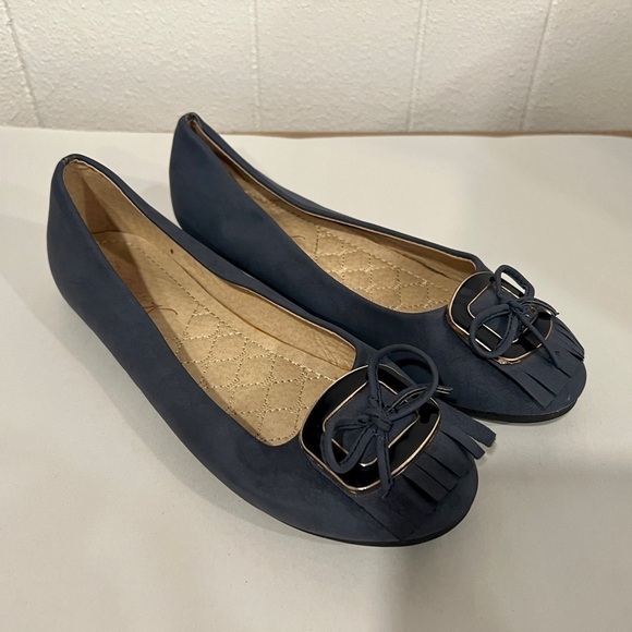 3/$25🎈Victoria K bow ballet flats - Picture 1 of 10